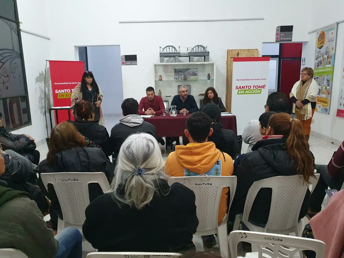 munisantotome's tweet photo. 🤗 Distribuimos $ 1.600.000 correspondientes al FAV y al FAC, para que las entidades que representan a los vecinos y los hacedores de la cultura local sigan creciendo

SANTO TOME EN ACCIÓN, para acompañar a las instituciones! https://t.co/j3tmJrUBEQ
