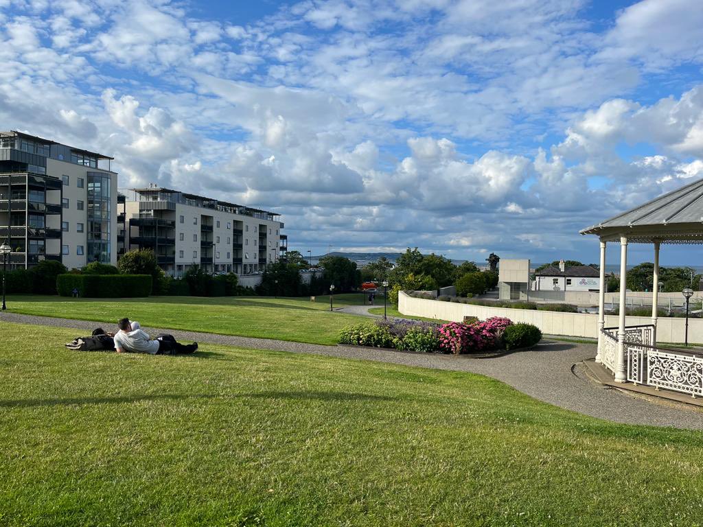 Thank god the rain has cleared , for the moment anyway, clear skies @TheRoyalMarineHotel 🤩