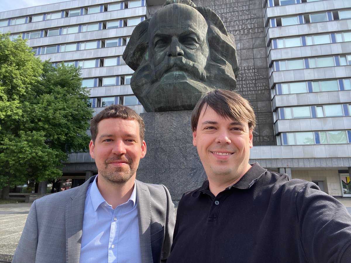 Mandatory selfie with today's speaker @MMHansmann_chem at @TUChemnitz: We are looking forward to an amazing talk later today.