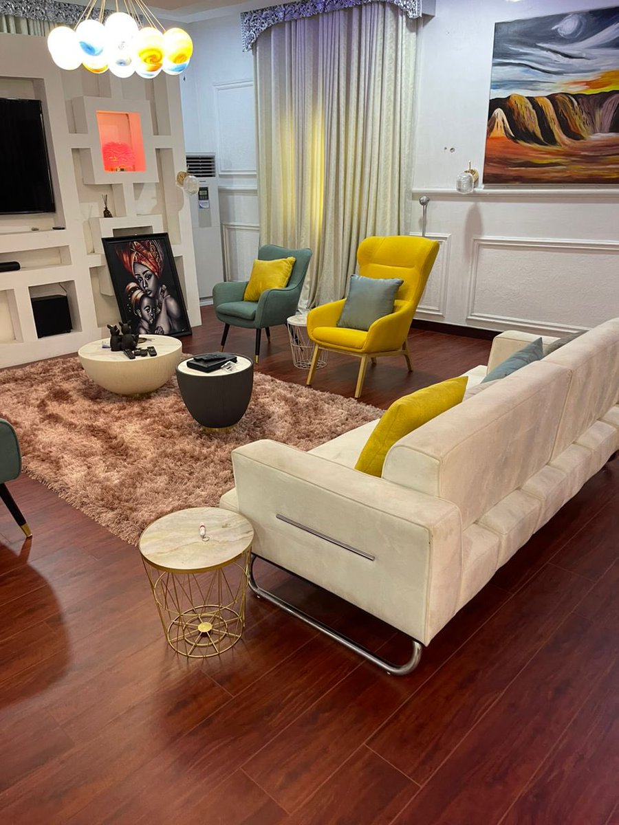 Pixxonwallpape's tweet photo. Hardwood flooring is a good investment that can enhance the value of your home and provide beauty for a lifetime.

Call or Whatsapp: 09060008792 or 07045890497

#hardwood #flooring #hardwoodflooring #floors #design #floor #handmade #renovation #homedecor https://t.co/et6bMK3urx