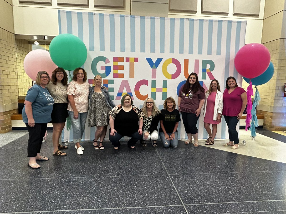 RB teachers starting their day off with <a href="/getyourteachon/">Get Your Teach On</a>