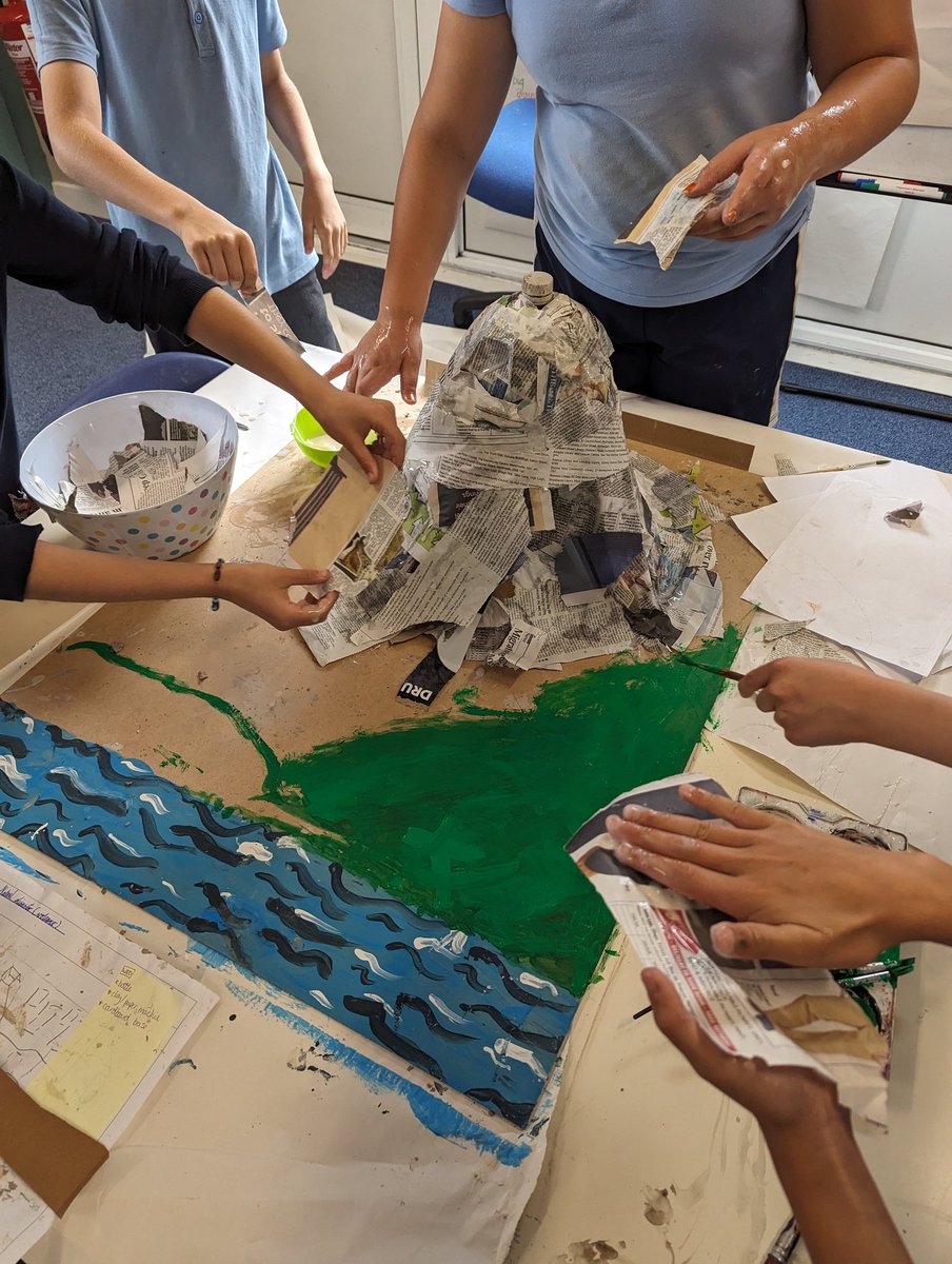 FishpondsCE's tweet photo. Year 5 getting their installation art ready for Tuesday's exhibition https://t.co/WW3kQDiyXT