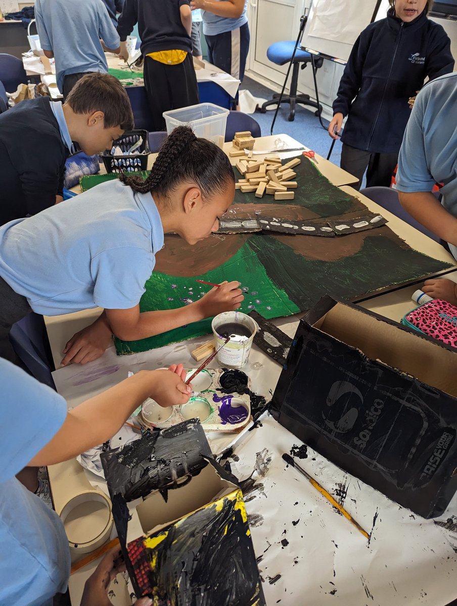 FishpondsCE's tweet photo. Year 5 getting their installation art ready for Tuesday's exhibition https://t.co/WW3kQDiyXT