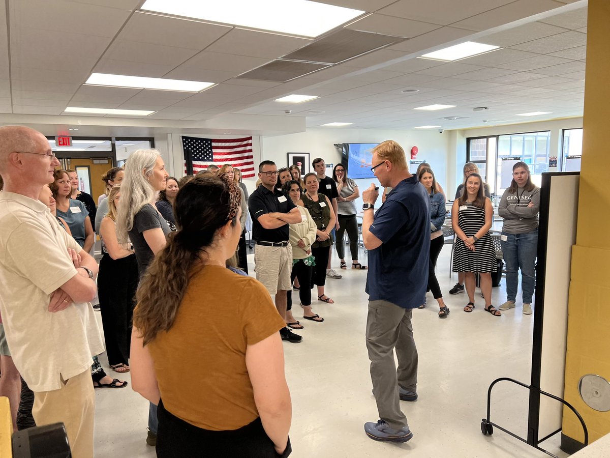 HollySidebottom's tweet photo. What better way to kick off the Building Thinking Classrooms workshop than with a thinking task?! @pgliljedahl @HFLCSD https://t.co/ekJTQA4nX9