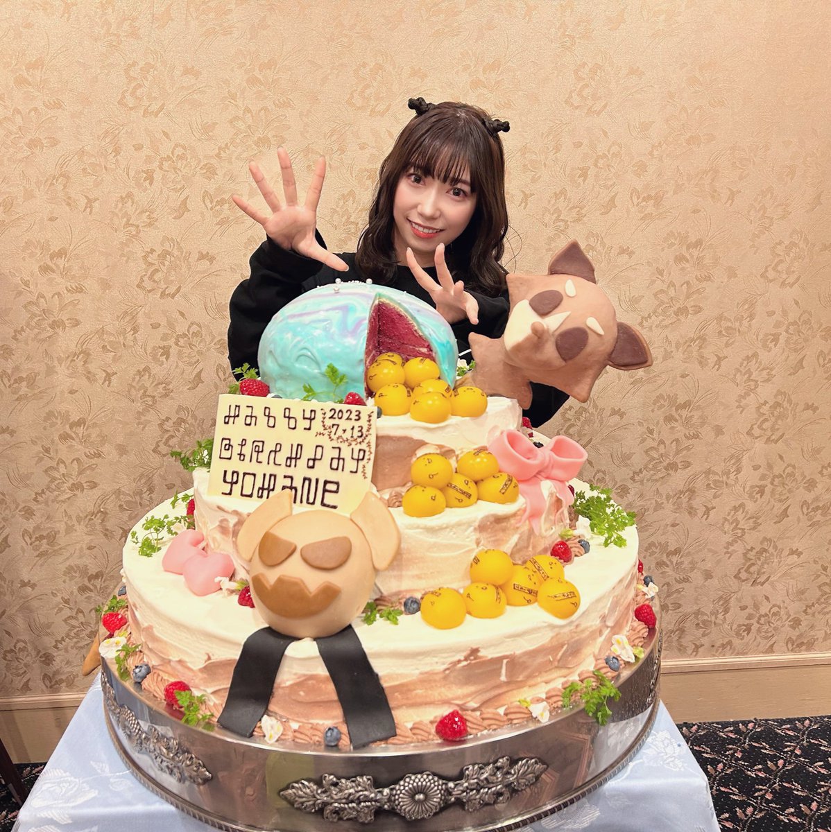 Aikyan_'s tweet photo. あたたかい愛あふれる1日。
どうしてもヨハネを"ヌマヅ"でお祝いしたくて…今年もサプライズ登場させてもらいましたっ！
いっぱいお祝いしてくれてありがとう！😈
ヨハちゃんにも伝えておくねっ🖤
#あげつちヨハ誕2023 https://t.co/pMRRvSyulf