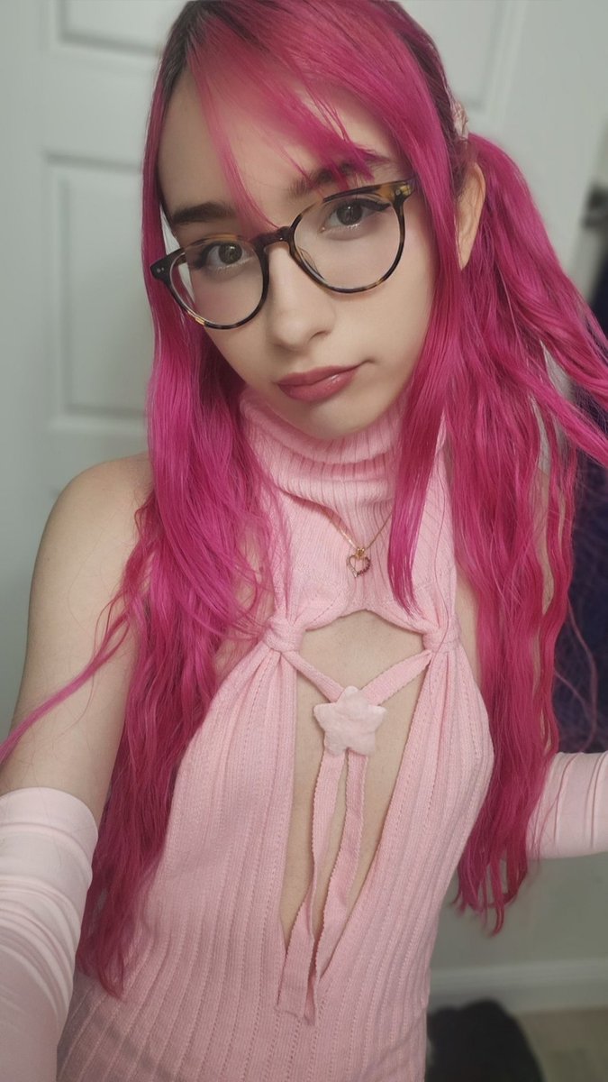 Wanna jerk off to me hehe?