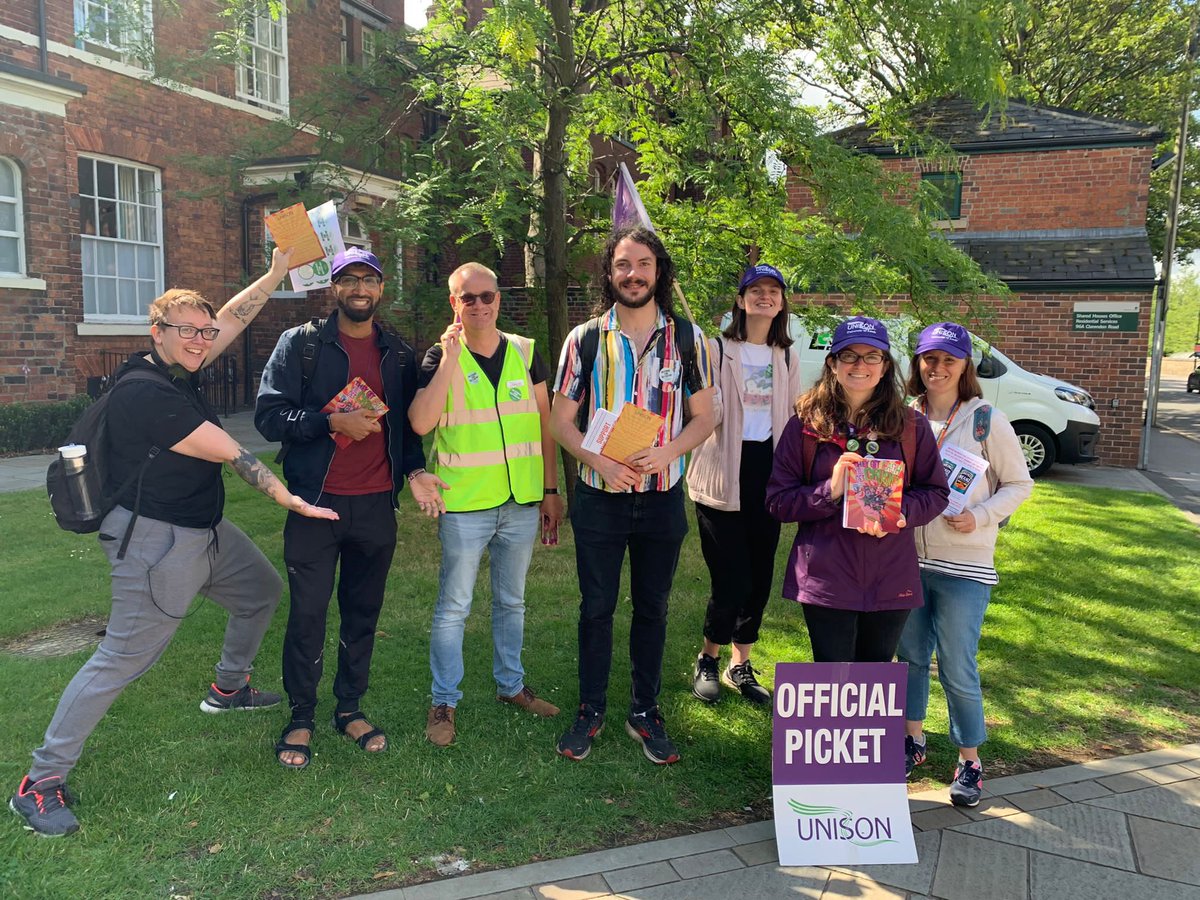 LeedsUniUnison tweet media