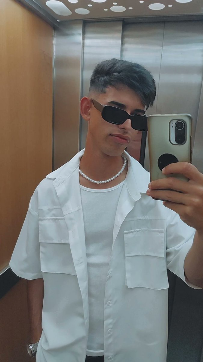 Calentando motores.... ✈️✈️ Puntúa el outfit 1-10