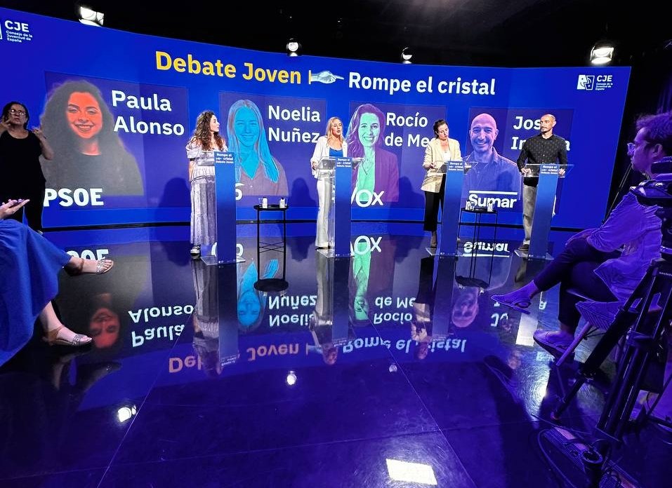 _CJE_'s tweet photo. 🗳️ Por si no tienes claro a quién votar o qué medidas pueden afectar en tu vida 👇

Debate sobre personas jóvenes con los cuatro principales partidos aquí 📹https://t.co/2Pq9gxznuC https://t.co/9ioxEtaeOr