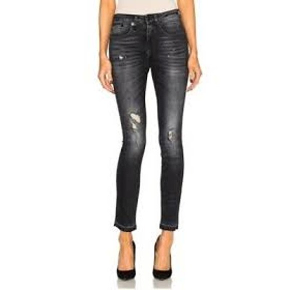 jabryan21's tweet photo. So good I had to share! Check out all the items I'm loving on @Poshmarkapp #poshmark #fashion #style #shopmycloset #r13 #jennikayne #jennyyoo: https://t.co/EWQnNunbGY https://t.co/LmUqIO6IJe