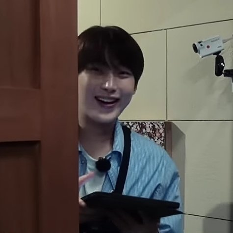 filmksw's tweet photo. his proud smile https://t.co/vHmGjqfa4j