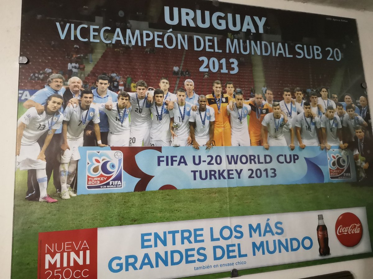 RPirizChiola's tweet photo. Hoy se cumplen 10 años del vice campeonato mundial,logrado por la Sub 20,en Turquía. Se llegó a la final contra Francia de Pogba,q luego ganaron el Mundial del https://t.co/NncR23qvaW perdió en los penales.Mi agradecimiento a ellos x facilitarme la gestión. https://t.co/0lypl43F2w