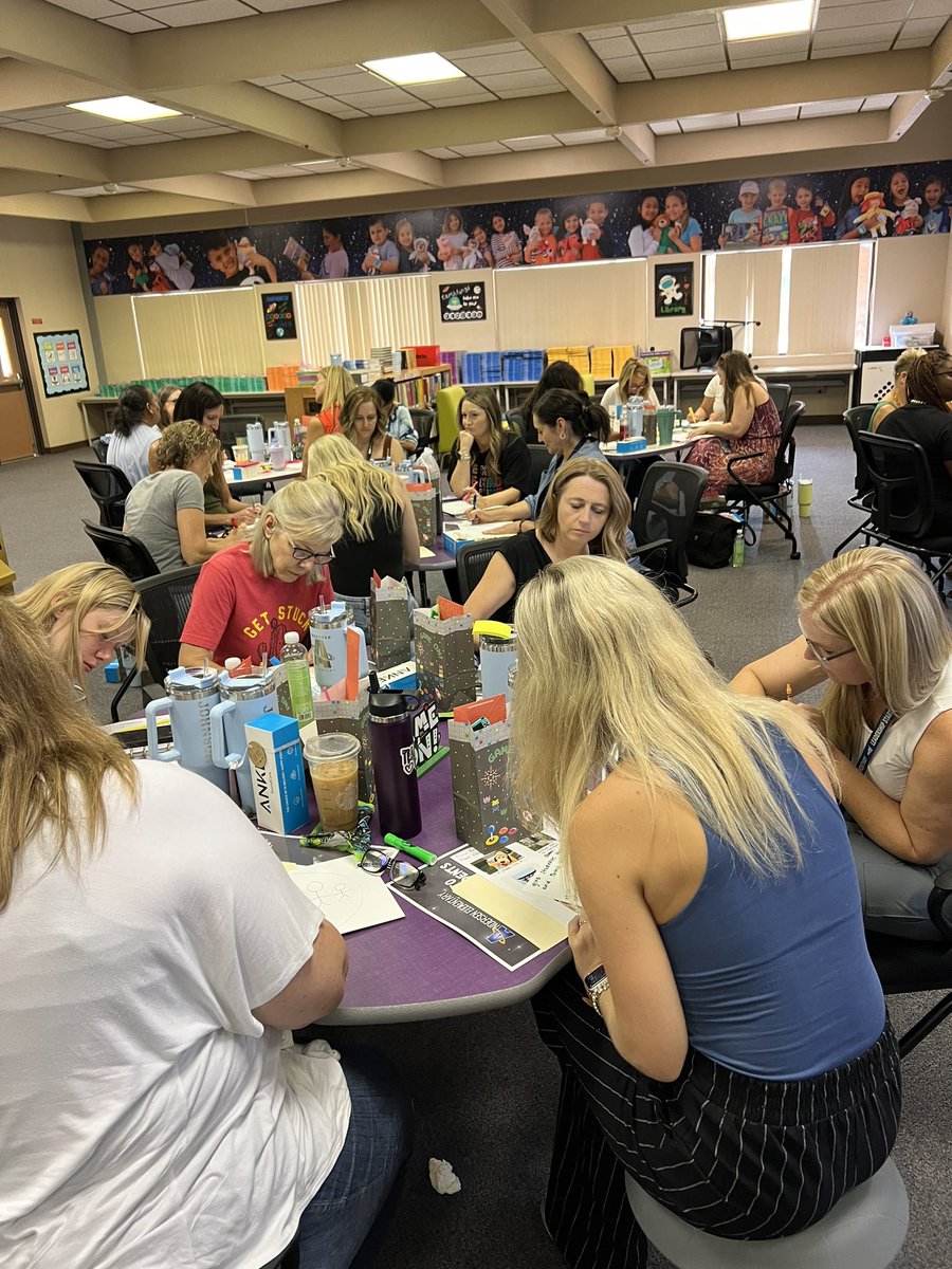 KristinKinghorn's tweet photo. Welcomed back my amazing @AndersenElemen1 staff and the energy was through the roof! We are excited and ready to #LevelUpOurLearning and be the #GameChangers our kids deserve. It’s go time!! https://t.co/xCiEFh30hg
