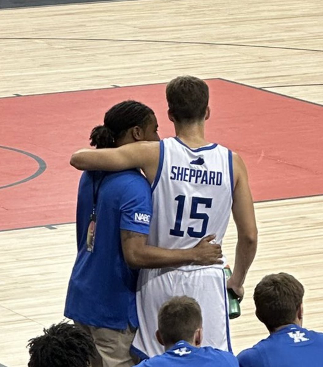 Buddy 🏀😼 tweet media