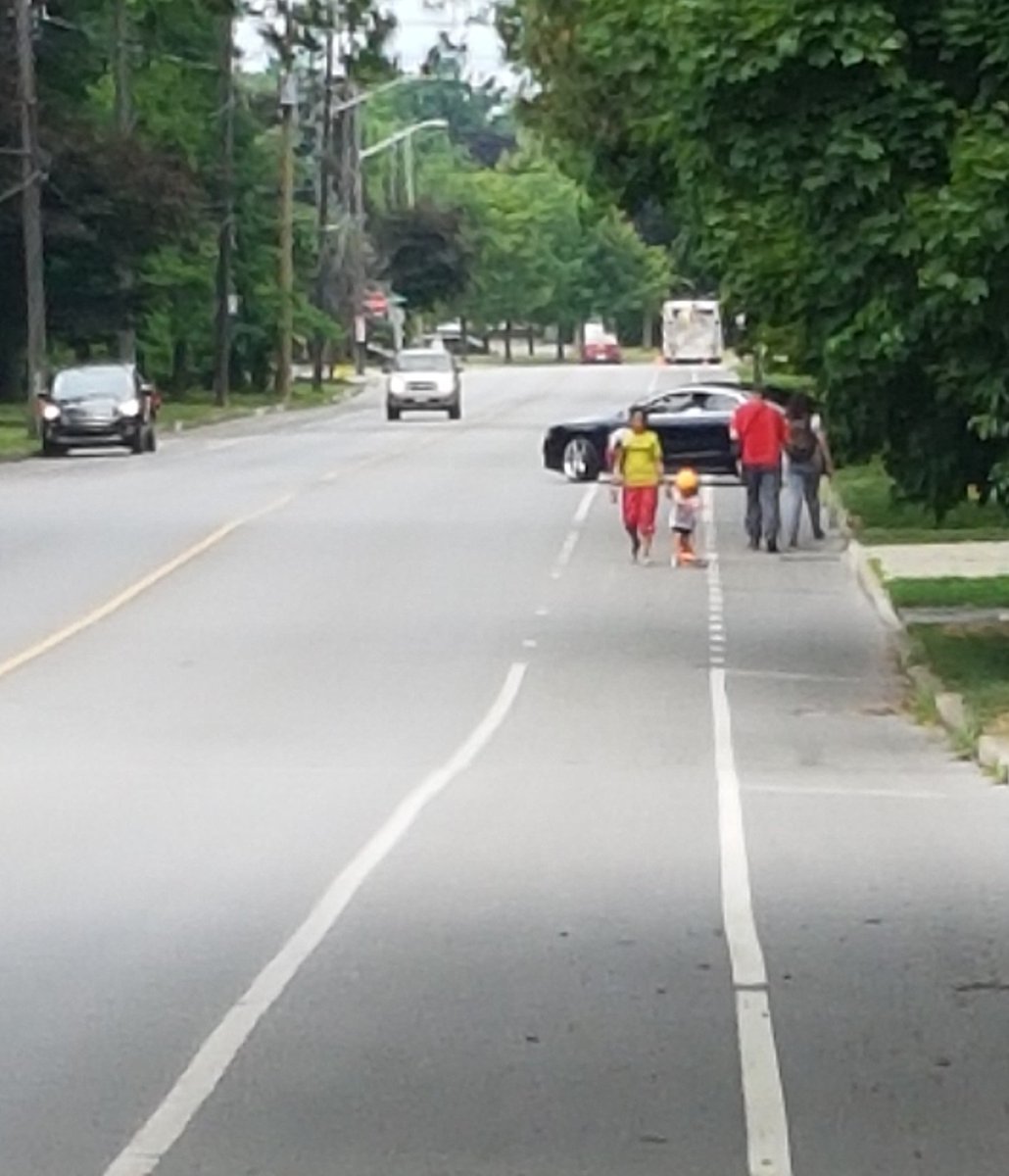 jdavey_2's tweet photo. If I got my tax bill and saw these were the "sidewalks" in the most picturesque, walkable places in my ward, I might think I was overtaxed too.
#hamont https://t.co/6o0alKyTHS