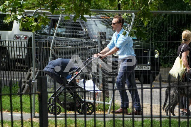 tom hiddleston fan 💓 on Twitter: "New. @twhiddleston is seen in