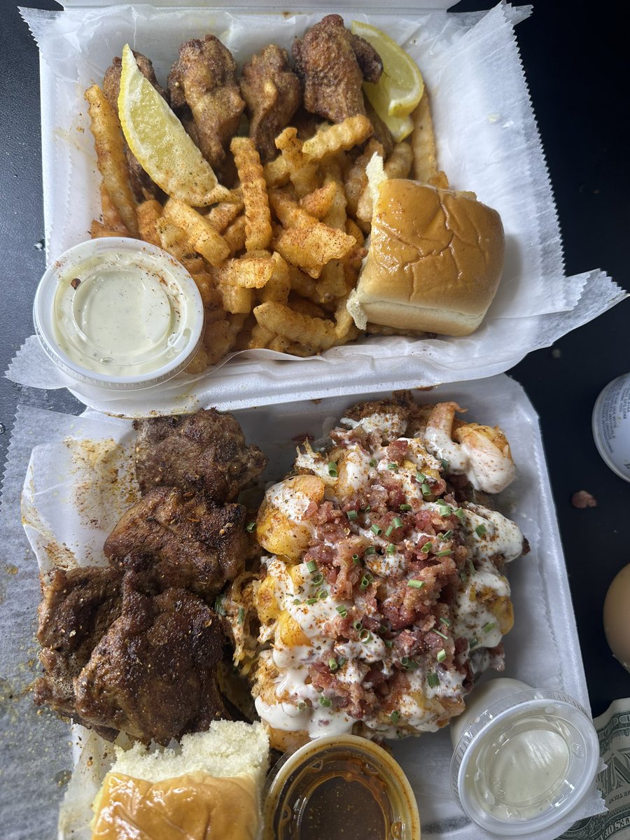 Beautys__keyy's tweet photo. What I look like giving up when today might be the day I win 😐
KITCHEN OPEN THURSDAY @ 5PM
MEMPHIS, TN https://t.co/X85CXee0Tz