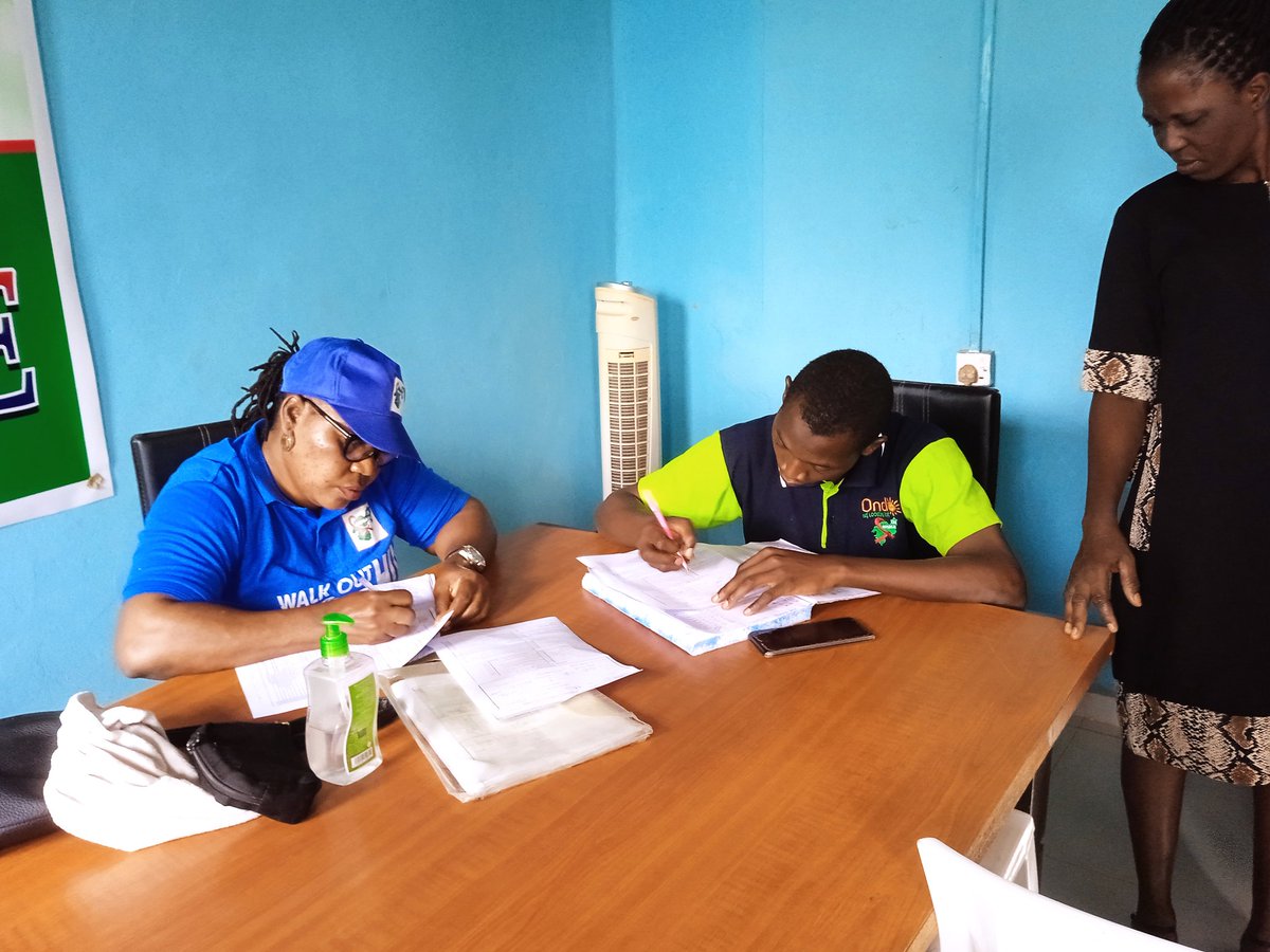 ODSACA1's tweet photo. A case finding mission to the Hope Newspaper office today.
@NACANigeria
@OndoStateHealth
@OndoInformation
@APINNigeria
@Kidsandteensngo
@htfnigeria https://t.co/6dTivP0eos