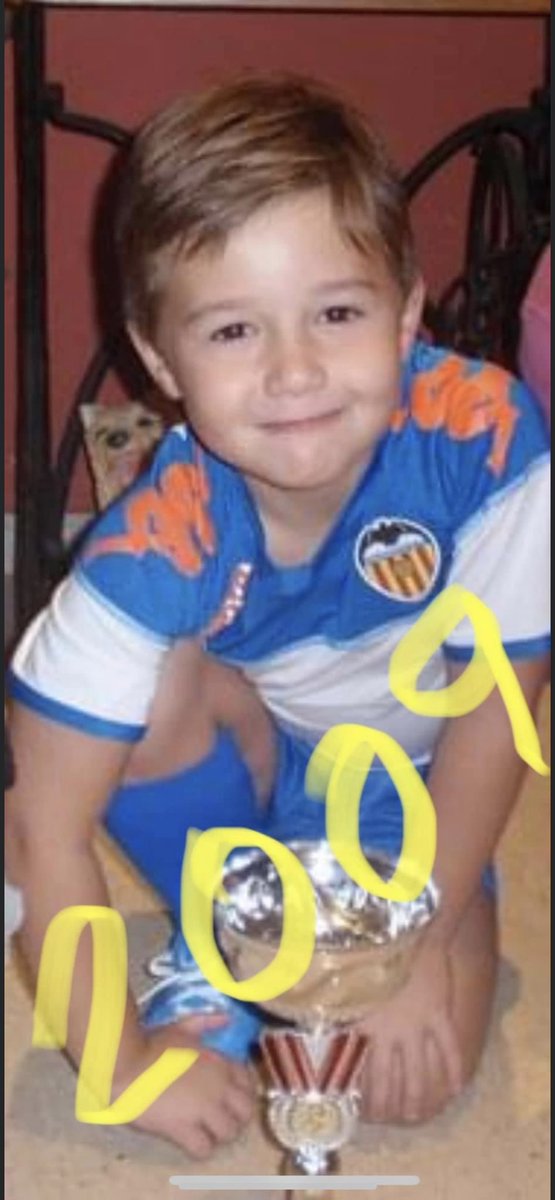 Hugodemateo10's tweet photo. Nueva temporada , nuevos retos #Hugodemateo 
#Amuntvalencia https://t.co/GwDwV4rnwY