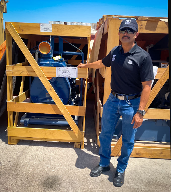 Ameen Mohemed from Gorman-Rupp distributor, Yusuf Bin Kanoo in Saudi Arabia, stands with a six-inch 10 Series engine-driven pump.

This versatile self-priming centrifugal pump is designed for industrial and commercial applications to last. #gormanrupp