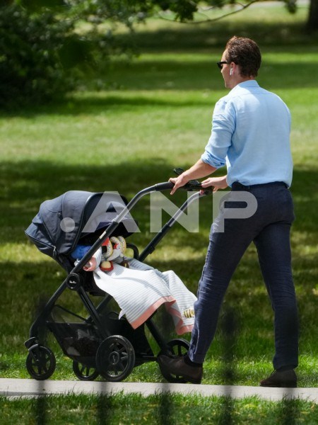 tom hiddleston fan 💓 on Twitter: "New. @twhiddleston is seen in