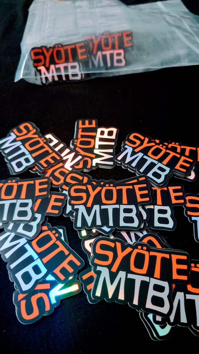 SyoteMTB's tweet photo. Iso läjä uunituoreita #SyöteMTB -tarroja saapui juuri painosta! 🤩 Näitä jaossa Syöte MTB -tapahtumassa 4.-5.8. kaikille osallistujille. Mukaan mahtuu vielä, tervetuloa! 🤗 https://t.co/mTJJTznrf1