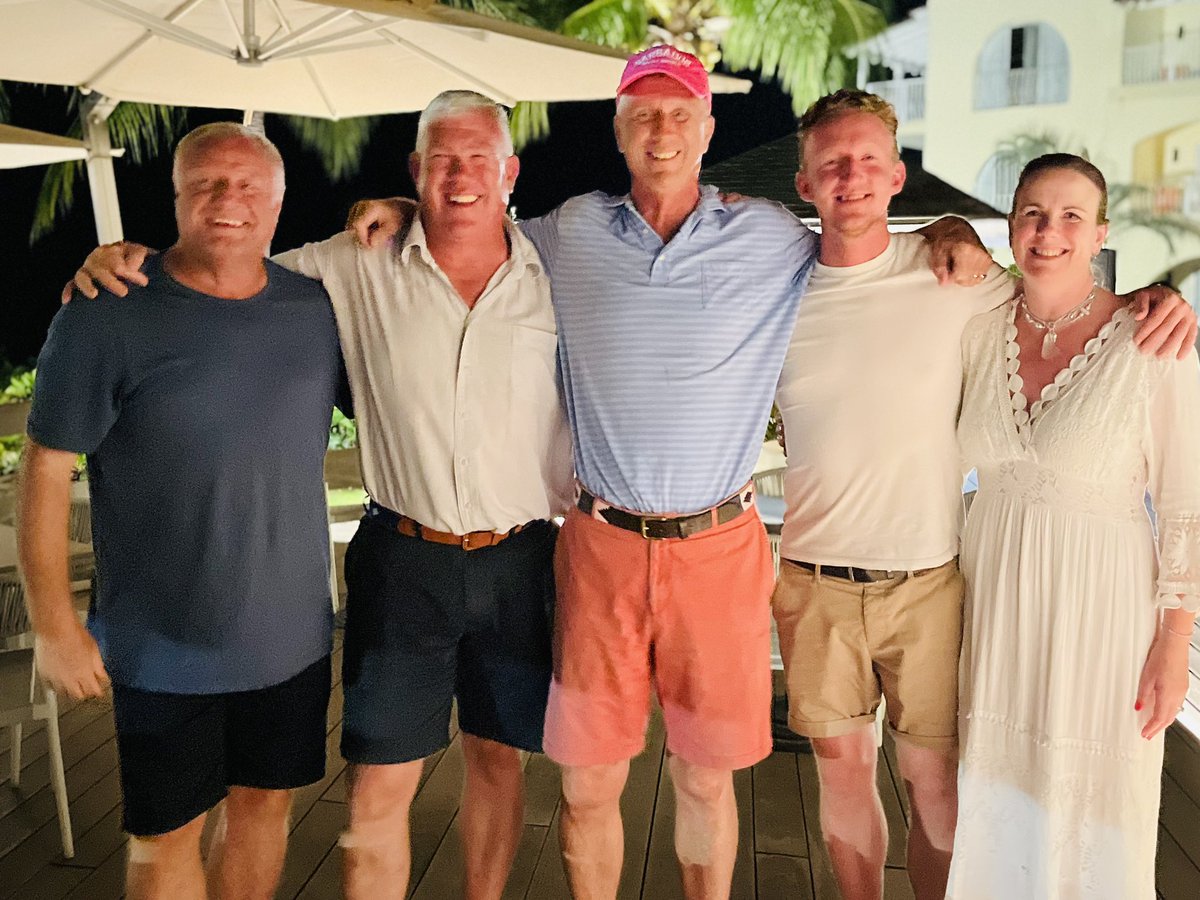 Final tour awards saw Medders get the Cheese on Bread award and then a poignant last group photo of the L6th tourists (5th Form escaped before the photo 😱) and the touring staff who  have made the tour so special 🇧🇧😊<a href="/ReedsSchool/">Reed's School Cobham</a> <a href="/ReedsAlumni/">Old Reedonians</a> <a href="/BuffaloCricket/">Buffalo Cricket 🐃🏏</a> <a href="/Gentlemenplayer/">Gentlemen & Players</a>