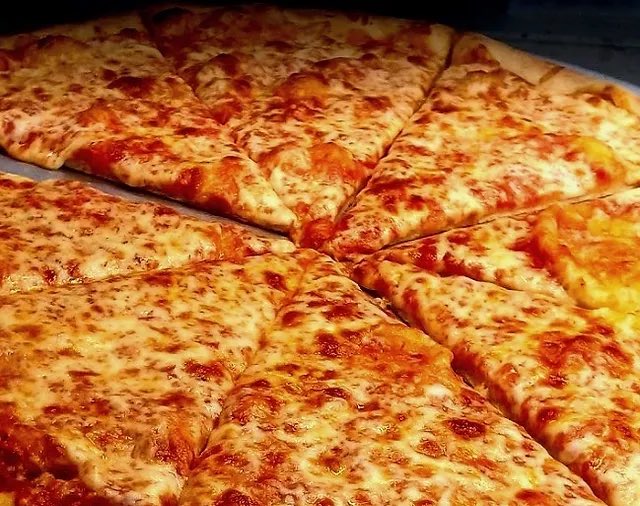 MASKEDMANIACXXX's tweet photo. What Toppings Do You Like on Your Pizza?

(Mozzarella Cheese &amp; Sauce for Me!) https://t.co/3iNaBGfIrX