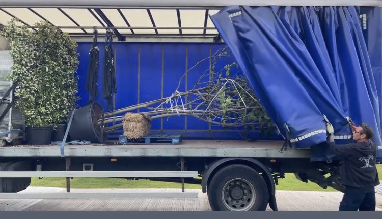 Feeding Liverpool tweet media