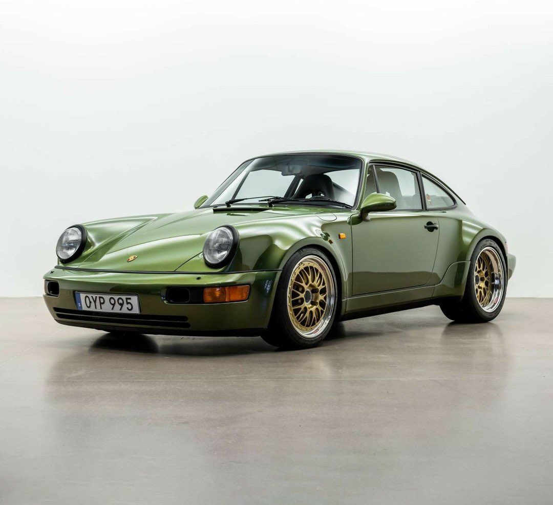 PorscheCIub's tweet image. Cypress Green Metallic 964