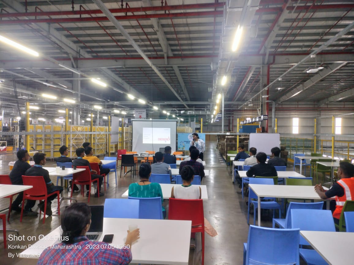 safetycirclechd's tweet photo. Safeguarding Lives: L&amp;T Organization's First Aid Event by Safety Circle - Equipping Employees with Essential Life-saving Skills for a Safer Work Environment.

#FirstAid #EmergencyResponse #SafetyTips #CPR #LifeSavingSkills #Healthcare #BePrepared #StaySafe #FirstAidTraining https://t.co/dEp92XPKke