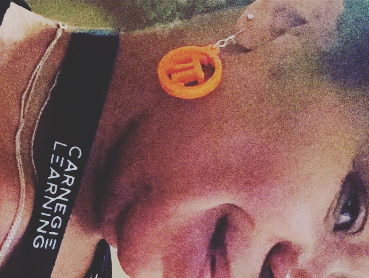 DaviniaWeen's tweet image. What’s happening? Listening, remembering, reflecting, revisiting, revamping, refreshing, rewiring, and learning. @carnegielearn #longlivemath #LongLiveMath #TNI2023 #tni2023