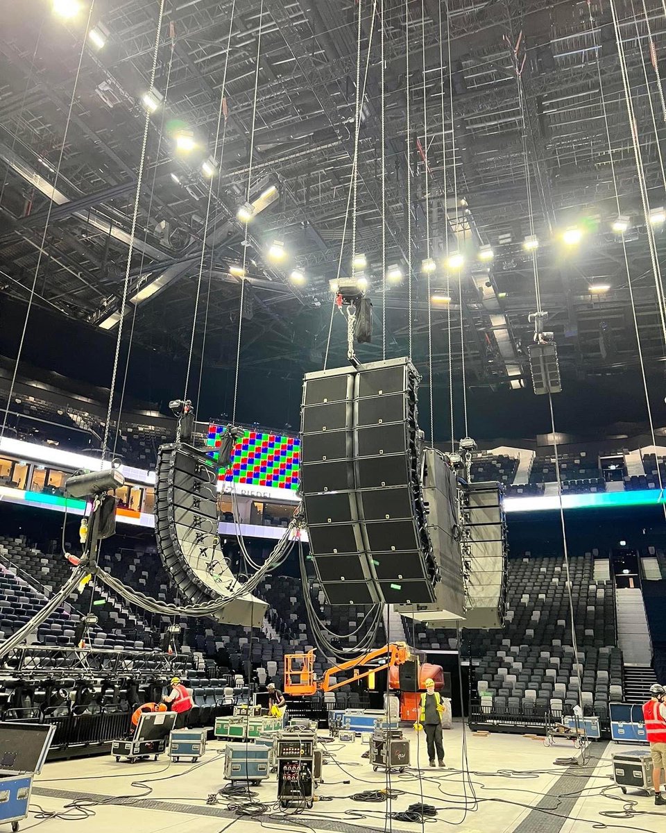 RajinFernando's tweet photo. Late post! 
#ufc280 
#AbuDhabi 
#livesound 
#Audiotech https://t.co/9fEezpdS3z