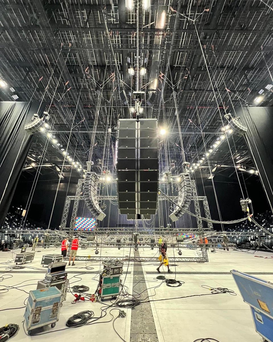 RajinFernando's tweet photo. Late post! 
#ufc280 
#AbuDhabi 
#livesound 
#Audiotech https://t.co/9fEezpdS3z