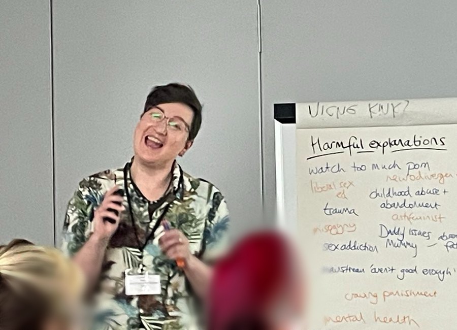 Couldn't make it to <a href="/EroticonUK/">Eroticon</a> last month, the UK's conference for erotic creatives? Fear not, I've got you. I've shared choice highlights and learnings from all four of the sessions I attended on Saturday, plus the two I participated in. 

patreon.com/posts/85930358