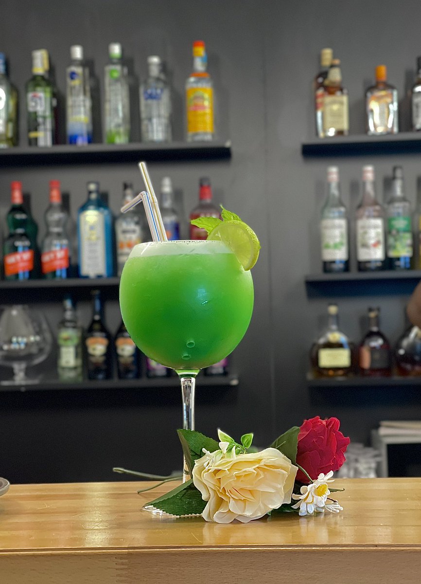 CafeChic_cky's tweet photo. Un cocktail précède un repas que ce soit un déjeuner ou un dîner. #NOS_COCKTAILS  

Rendez-vous demain pour le buffet de vendredi 
#INFO : 📞+224 610 058 459 @Kaloum, Cité Chemin de Fer Conakry - Guinée https://t.co/mjxxcqKLSJ