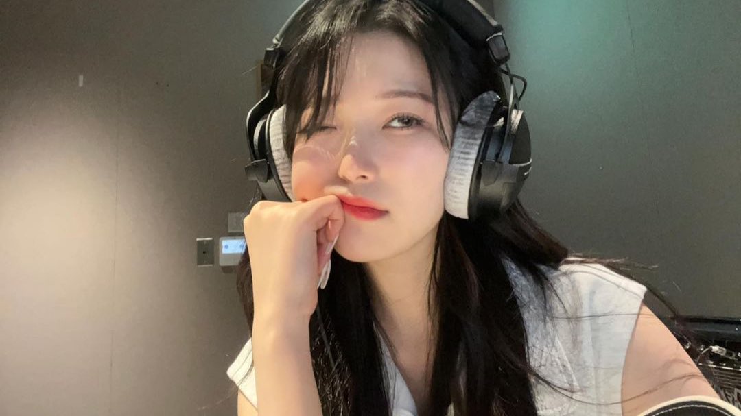 Studio is my second home. From the moment I step inside, a sense of belonging washes over me. I spent most of my time here and find a constant solance and inspiration every time the headphone linger my ears. In this creative heaven, I’m home.