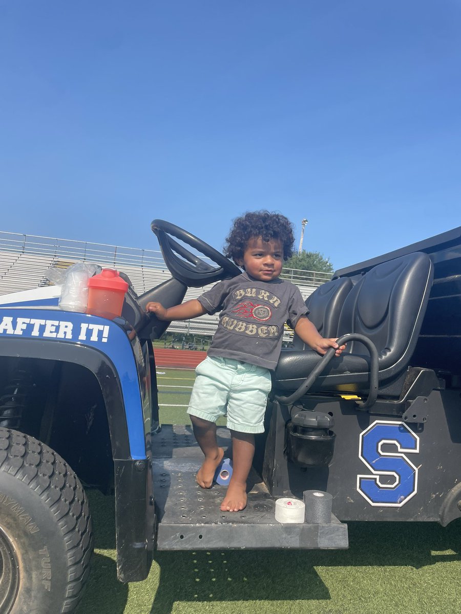 My man loves the gator cart! 

#lacrosse