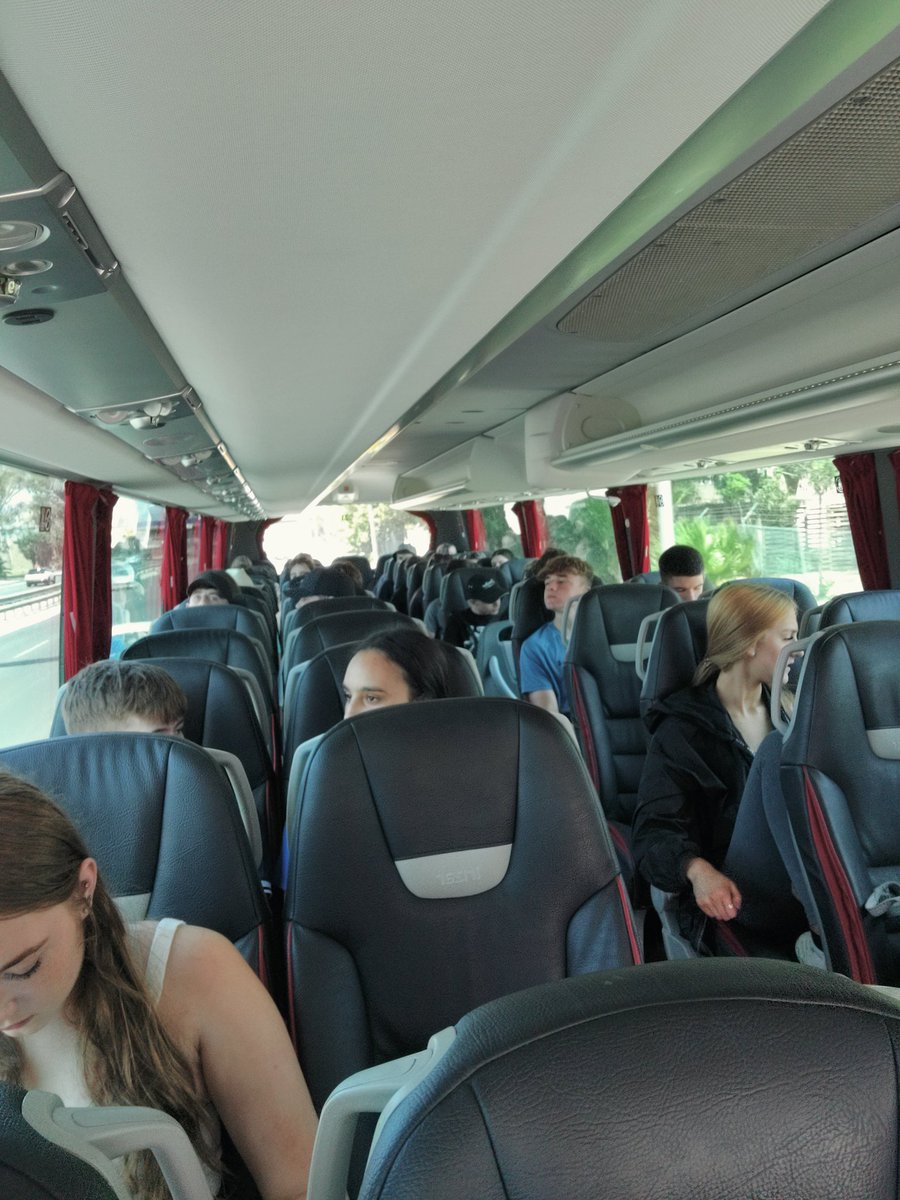 Rangemfl's tweet photo. Listos en Malaga para nuestra aventura! #RangeHigh #ListosPreparadosSeguros https://t.co/UeqRQHxcVs