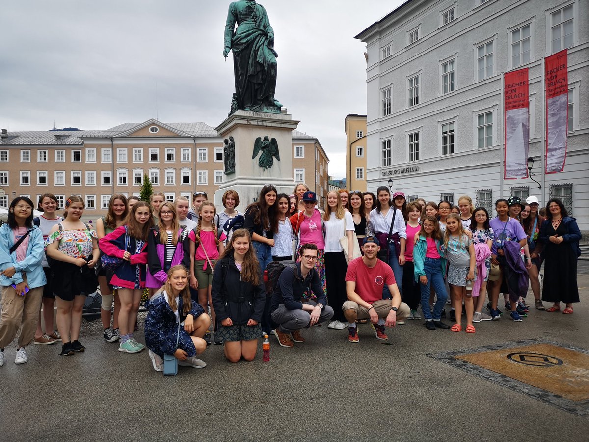 NHS Performing Arts tweet media