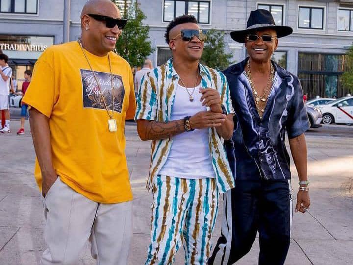 Vistar Magazine tweet media