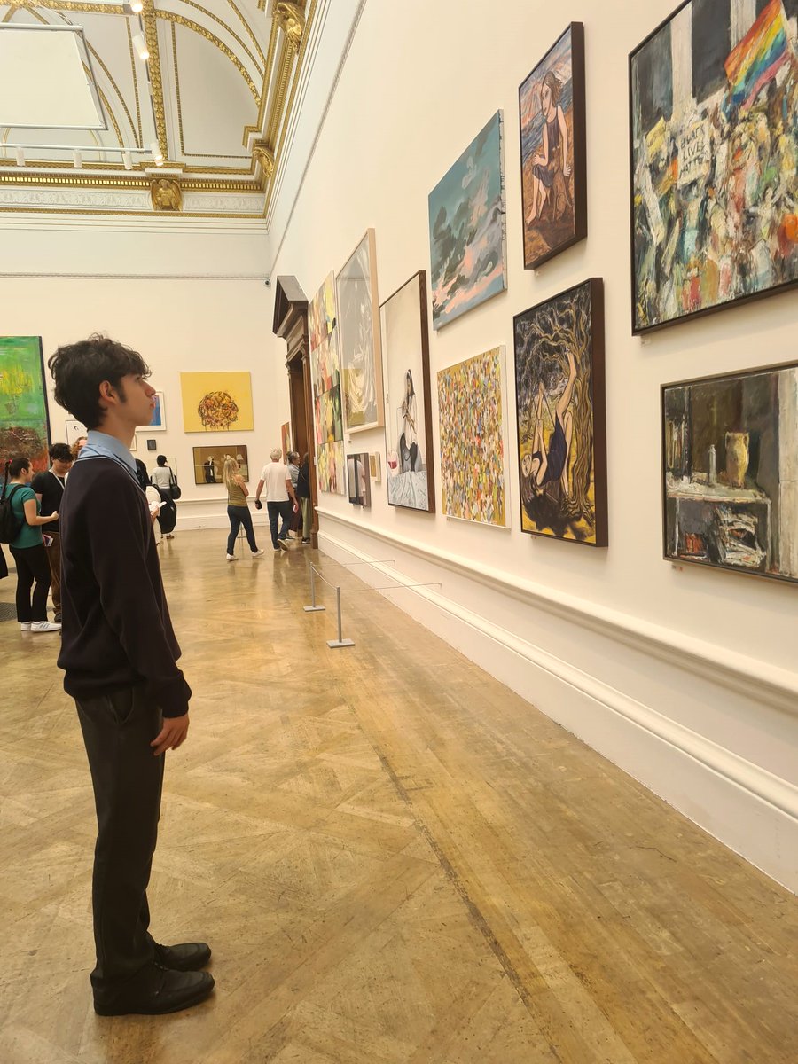 Y10 students enjoying the @royalacademyarts Summer Exhibition.
@chiswickschool

#royalacademyofarts #summerexhibition #art #gcse #inspiration #inspirecreateshare #ambitiousandproud #chiswickschool