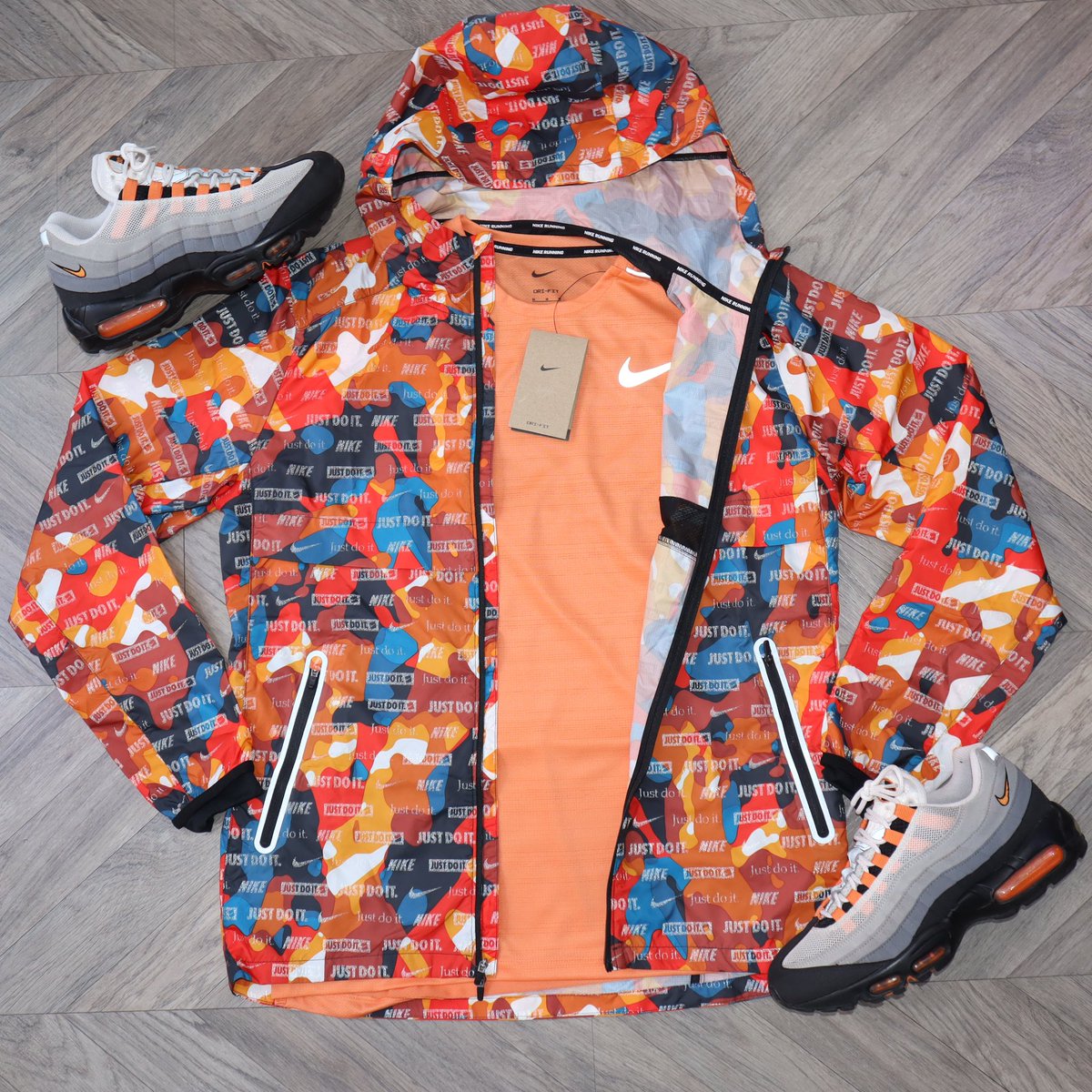 TheBlockP's tweet photo. Heavy summer combo🍊

Plenty more in store &amp; online! 🛍️

#Airmax95 #110s #nikemiler https://t.co/XI0lXni9Bt