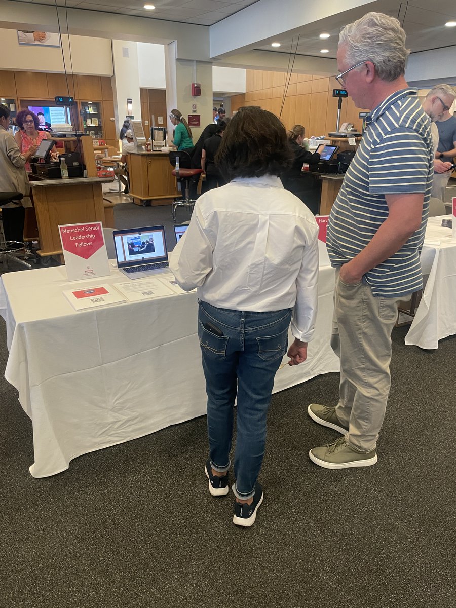 HarvardChanSLFP's tweet photo. Yesterday, the Senior Leadership Fellows Program and the Harvard Chan Studio participated in the Summer Resource Fair, where we presented and promoted our program to students. #HarvardChan #publichealth #leadership https://t.co/RcDLA0t3Hn