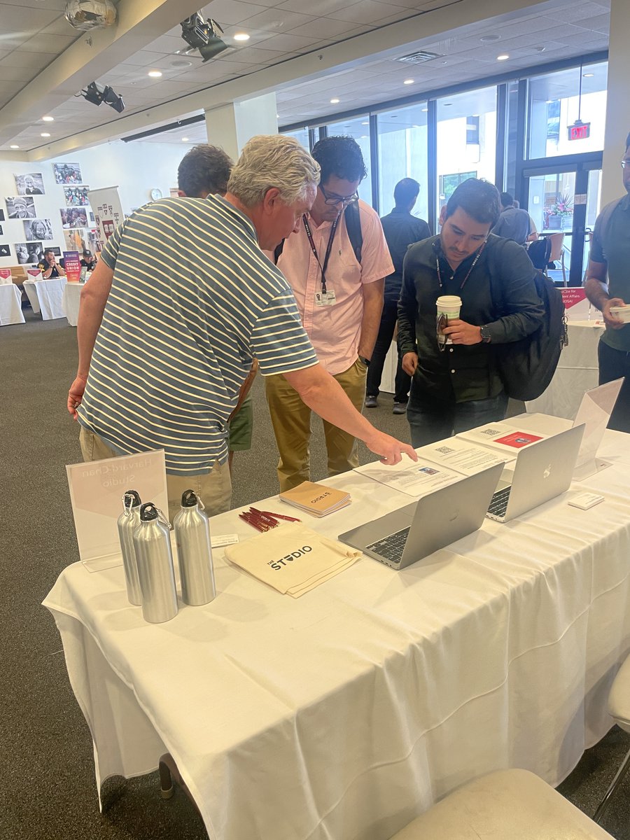 HarvardChanSLFP's tweet photo. Yesterday, the Senior Leadership Fellows Program and the Harvard Chan Studio participated in the Summer Resource Fair, where we presented and promoted our program to students. #HarvardChan #publichealth #leadership https://t.co/RcDLA0t3Hn