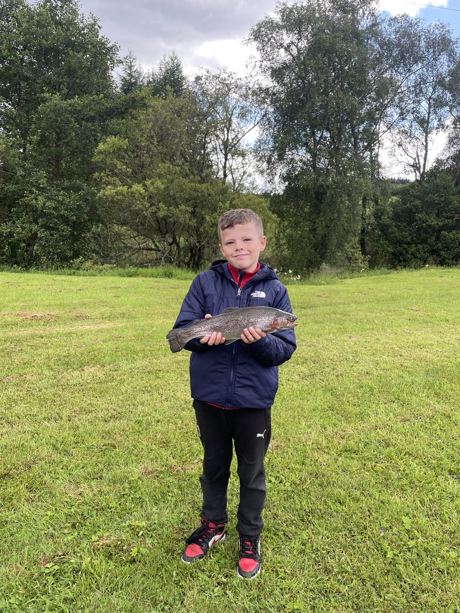 Fishing up Carbeth tonight 😎Their faces says it all really. Can safely say they are all hooked now 😉#youthwork <a href="/YouthScotland/">Youth Scotland</a> <a href="/WDCouncil/">West Dunbartonshire Council</a> <a href="/ysortit/">Y sort it</a>