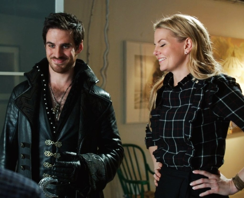 EnchantedSwans's tweet photo. 💛💛💛

#captainswan https://t.co/Mwd4sAtgpt
