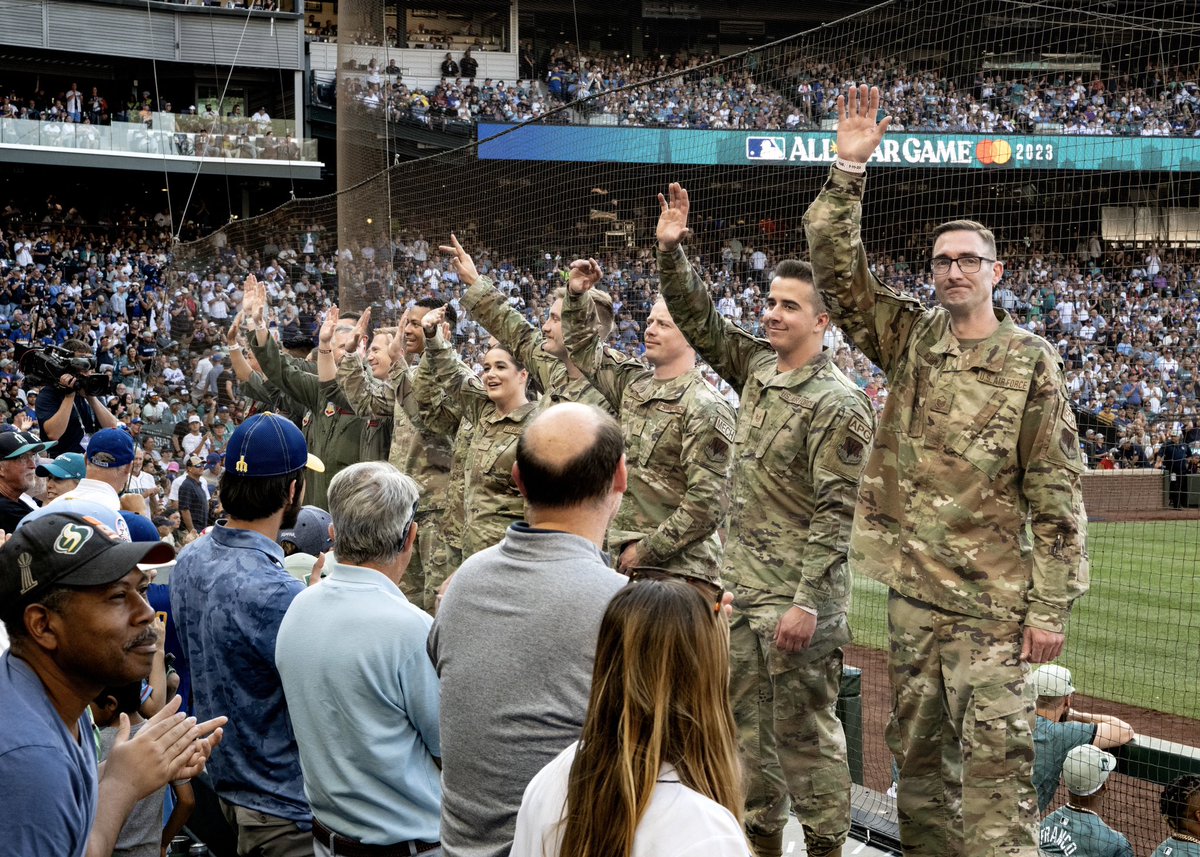 It doesn’t get more American than baseball and flyovers! ⚾️🇺🇸 The 388th is proud to have represented the @usairforce for the MLB All-Star game this week. 🙌🏼 #5thgenrepresent #usairforce