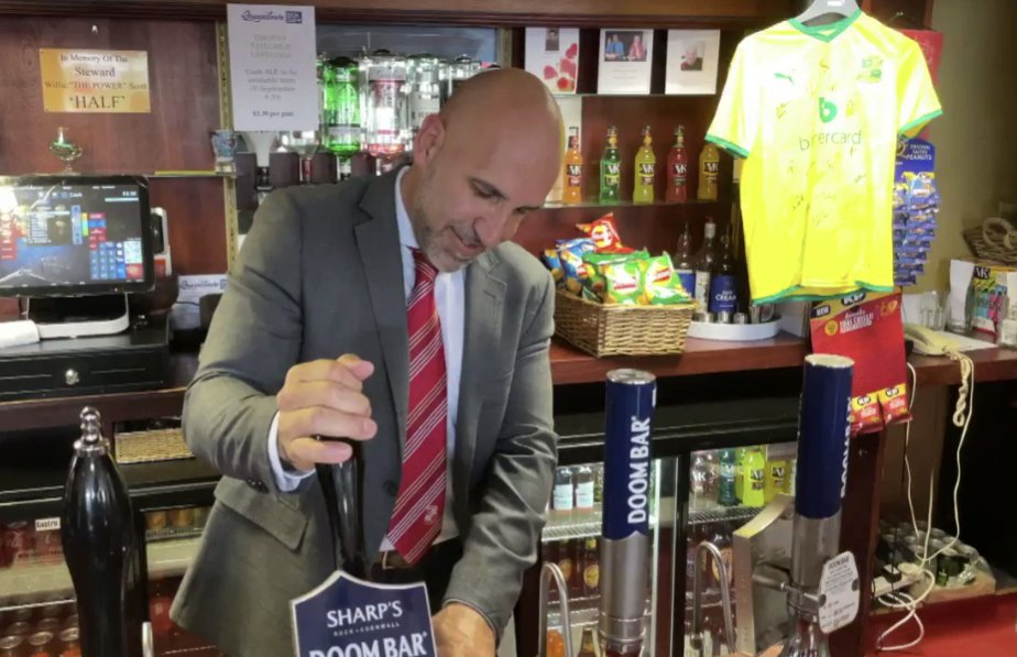 Remember <a href="/Official_STFC/">Swindon Town Football Club</a> fans that are constantly moaning, this man saved the club. #shortmemory #stfc #trusttheprocess #keepthefaith #believeintheroadmap #hesavedtheclub #hepullspints #weownourground