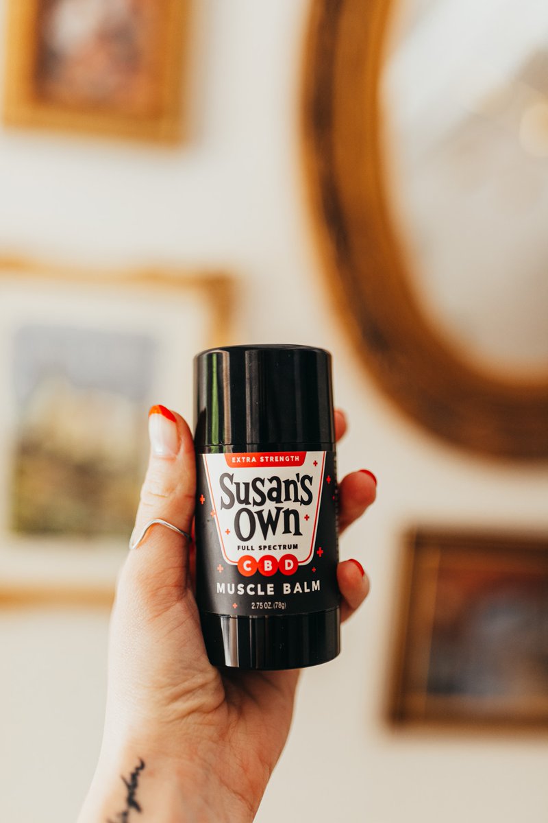 SusansOwnCBD's tweet photo. Ain't nobody got time for achy muscles! Your solution is as sweet as Susan could be; C🐝D !😜

#susansown #musclebalm https://t.co/tYD7TgiEBK